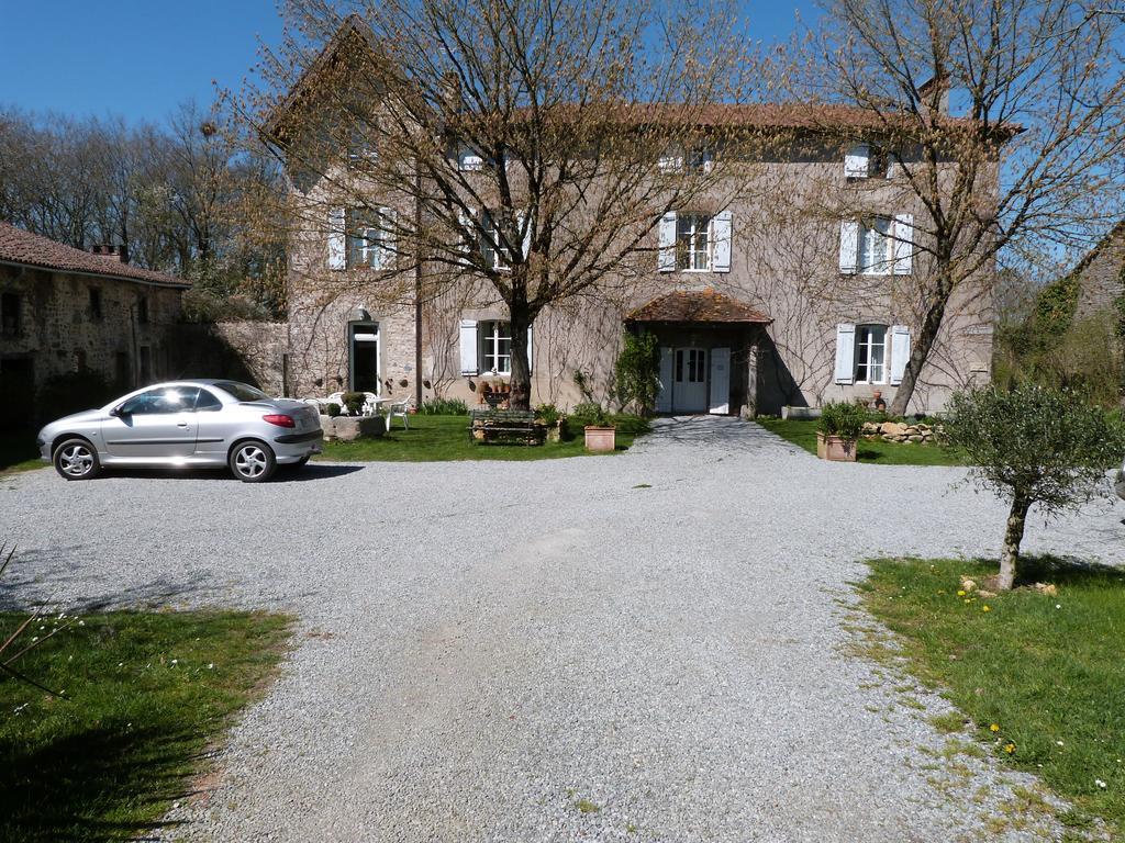 Le Domaine De Panissac Bed and Breakfast Berneuil  Buitenkant foto