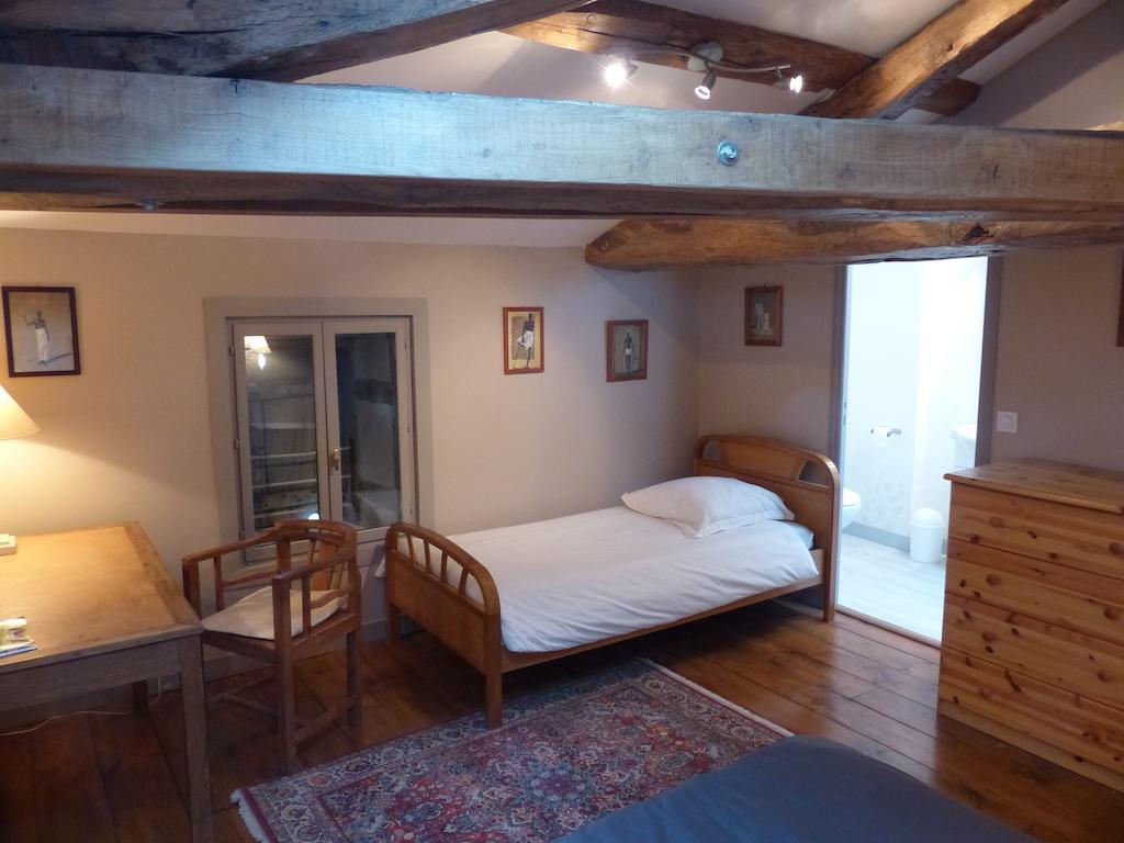 Le Domaine De Panissac Bed and Breakfast Berneuil  Kamer foto