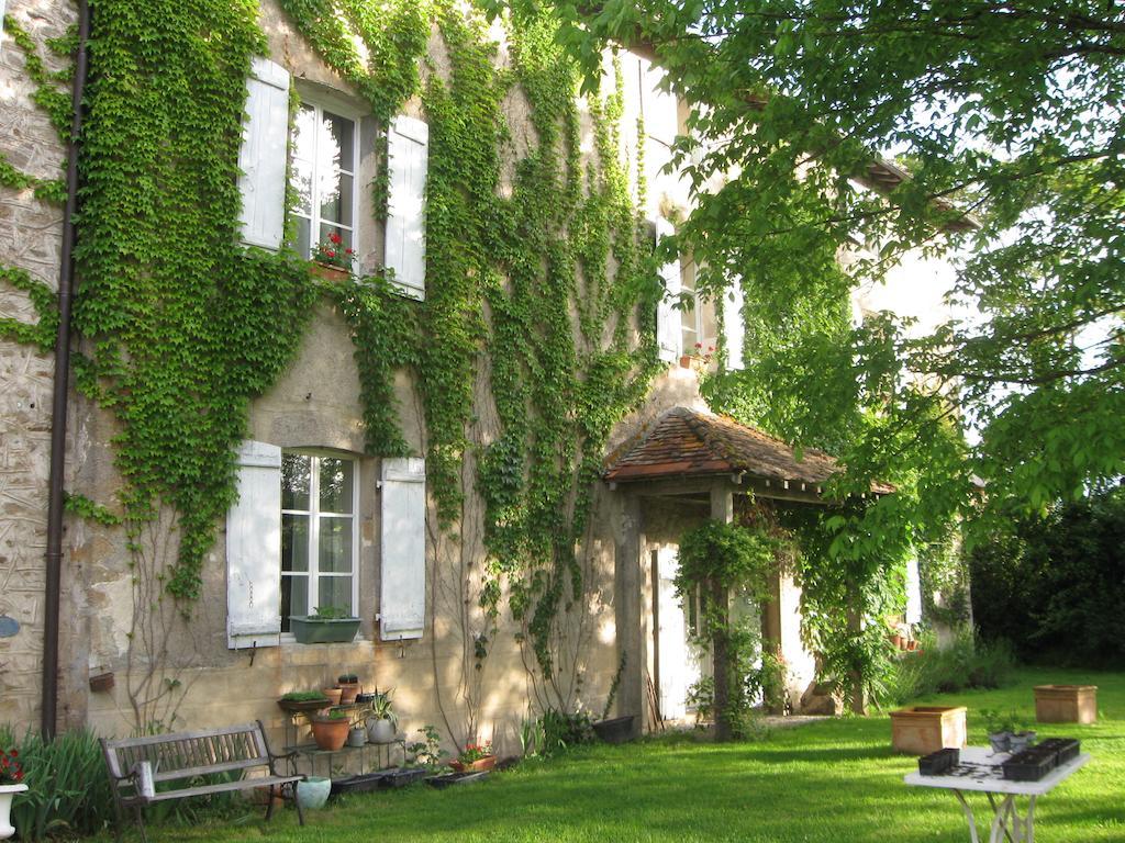 Le Domaine De Panissac Bed and Breakfast Berneuil  Buitenkant foto