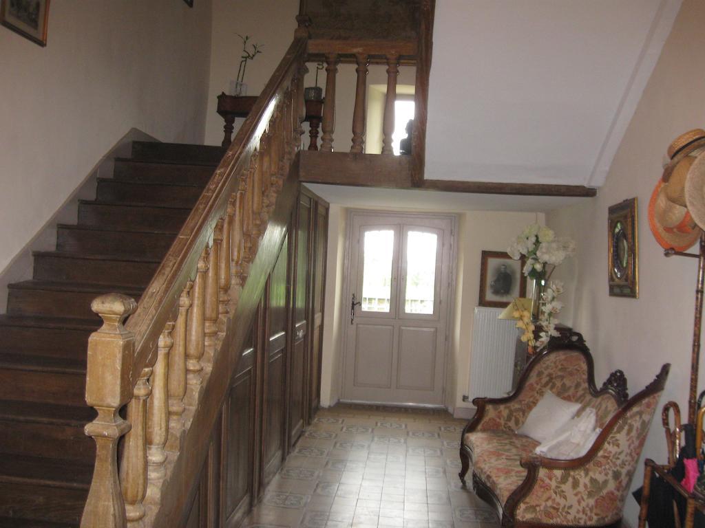 Le Domaine De Panissac Bed and Breakfast Berneuil  Buitenkant foto