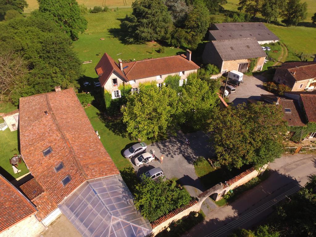 Le Domaine De Panissac Bed and Breakfast Berneuil  Buitenkant foto