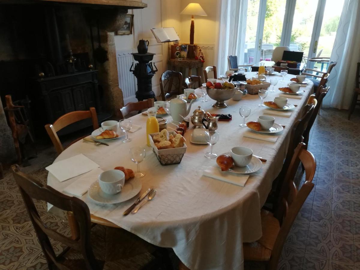 Le Domaine De Panissac Bed and Breakfast Berneuil  Buitenkant foto